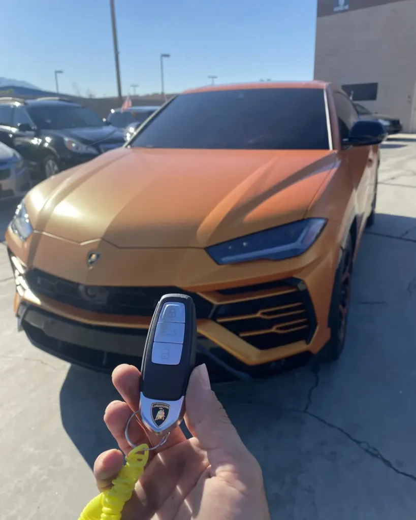 Lamborghini Urus car key made by 24/7 Quick Locksmith in the Coachella Valley